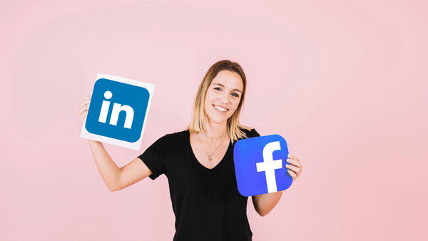 How to share a Facebook post on LinkedIn: The best 3 methods!